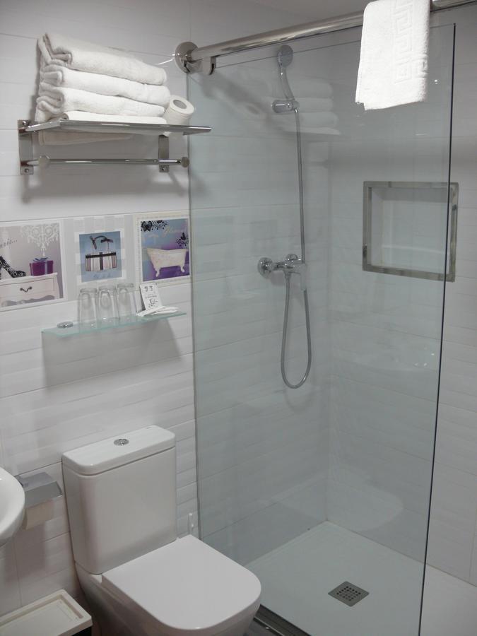 Hostal La Hispanidad Málaga Exteriör bild